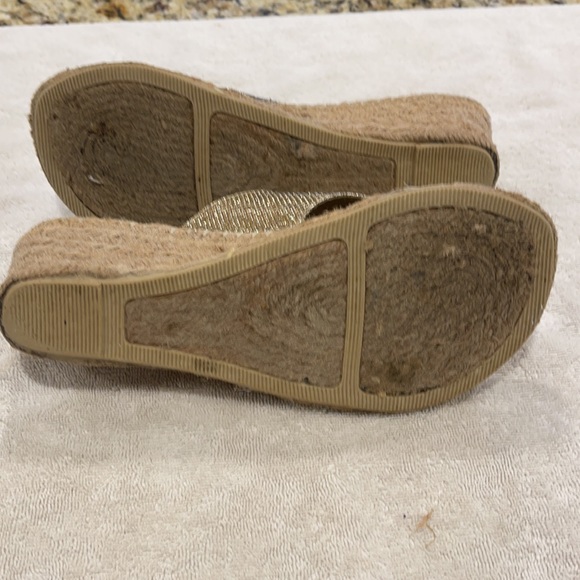 White mountain Beachball gold espadrille wedge!!! - Picture 3 of 4